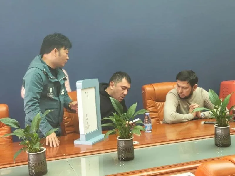 俄罗斯客户到访 WAFU LOCK 并下单